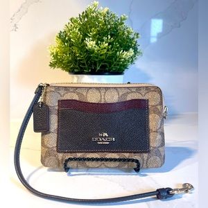 Small Coach coin purse with credit card slots